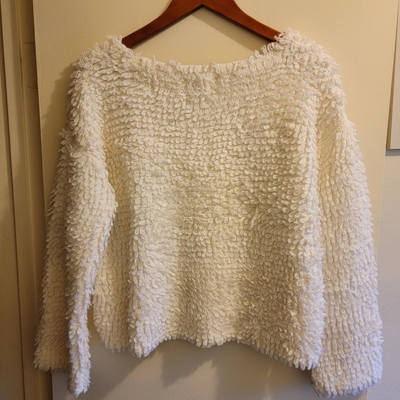 Lowrys Farm Fuzzy Wool Pullover Sweatshirt In Warm Ivory - Picture 2 of 9